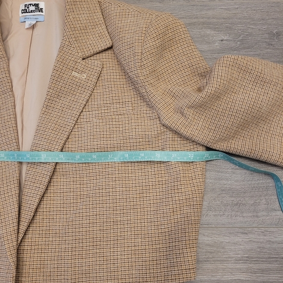 New Women's Long Sleeve Plaid Cropped Style Blazer size L Polyester - Wool blend - Picture 9 of 9